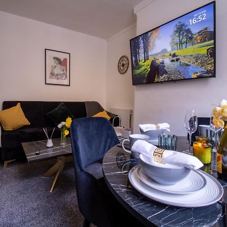 Chic Urban Retreat 1 Bedroom Gem In Covent Garden Лондон Екстериор снимка