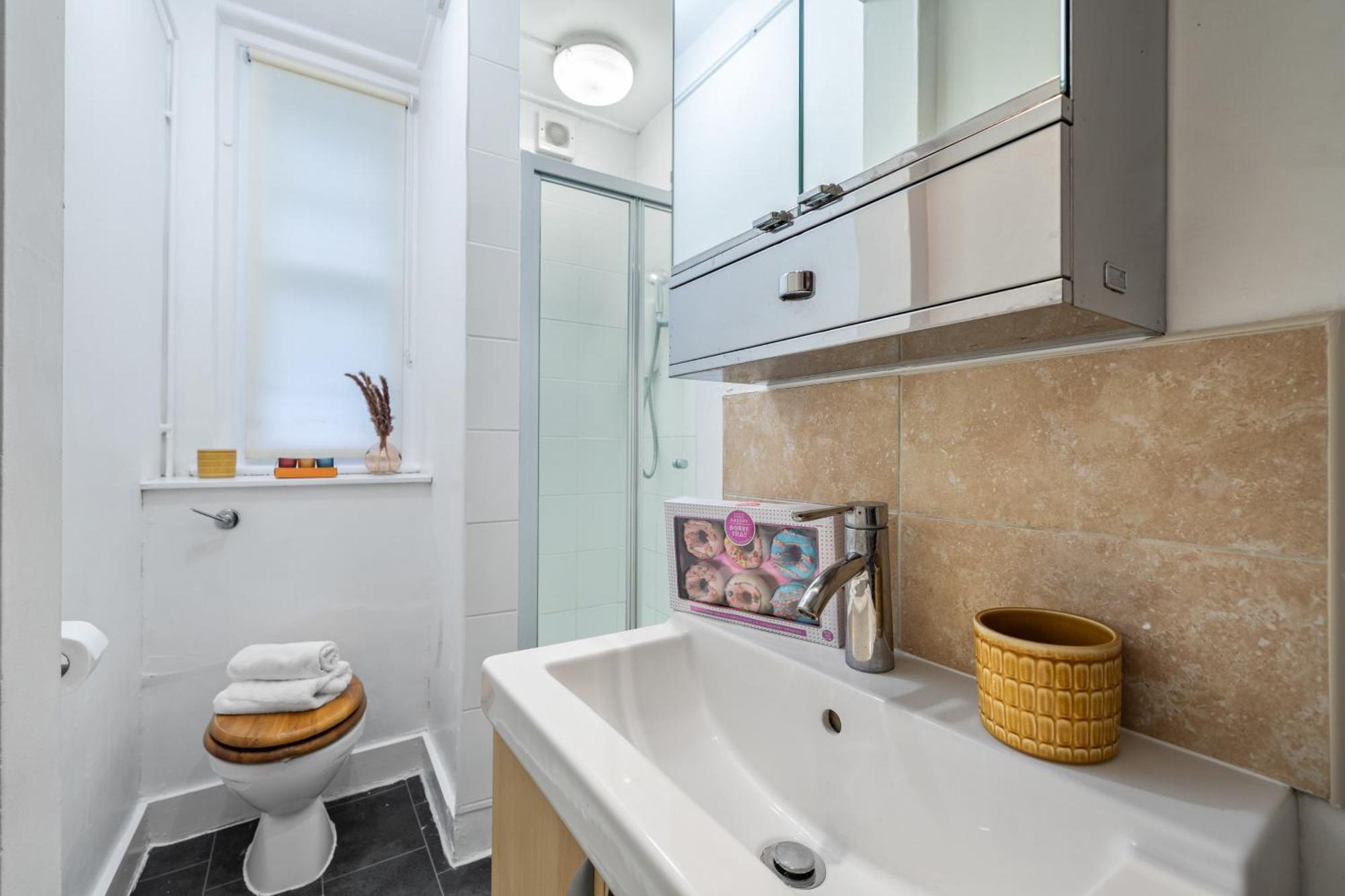 Chic Urban Retreat 1 Bedroom Gem In Covent Garden Лондон Екстериор снимка