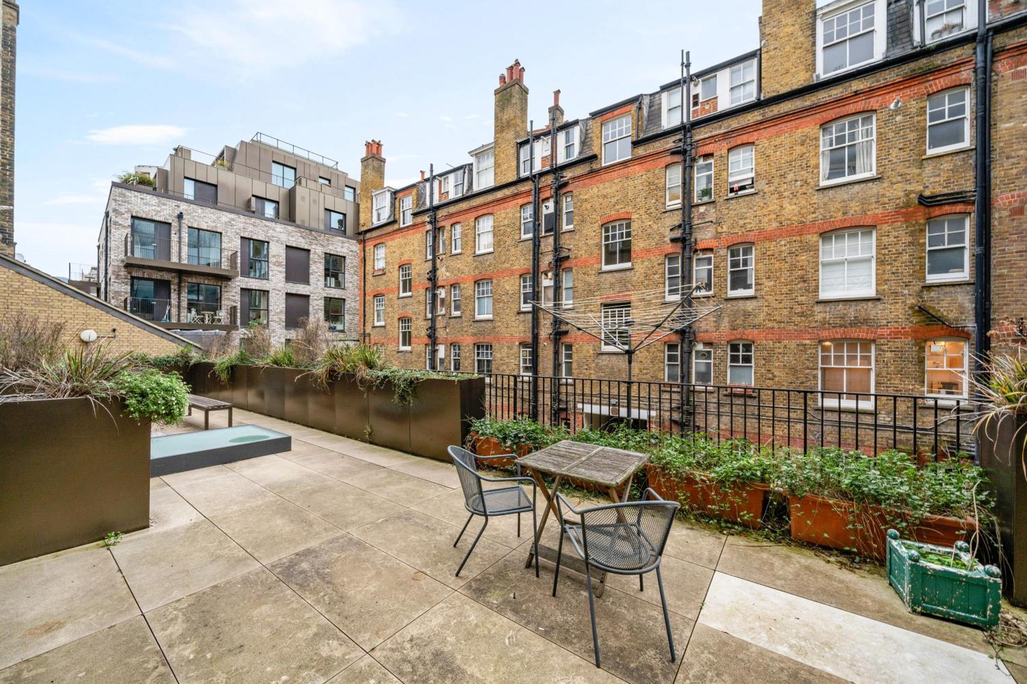 Chic Urban Retreat 1 Bedroom Gem In Covent Garden Лондон Екстериор снимка
