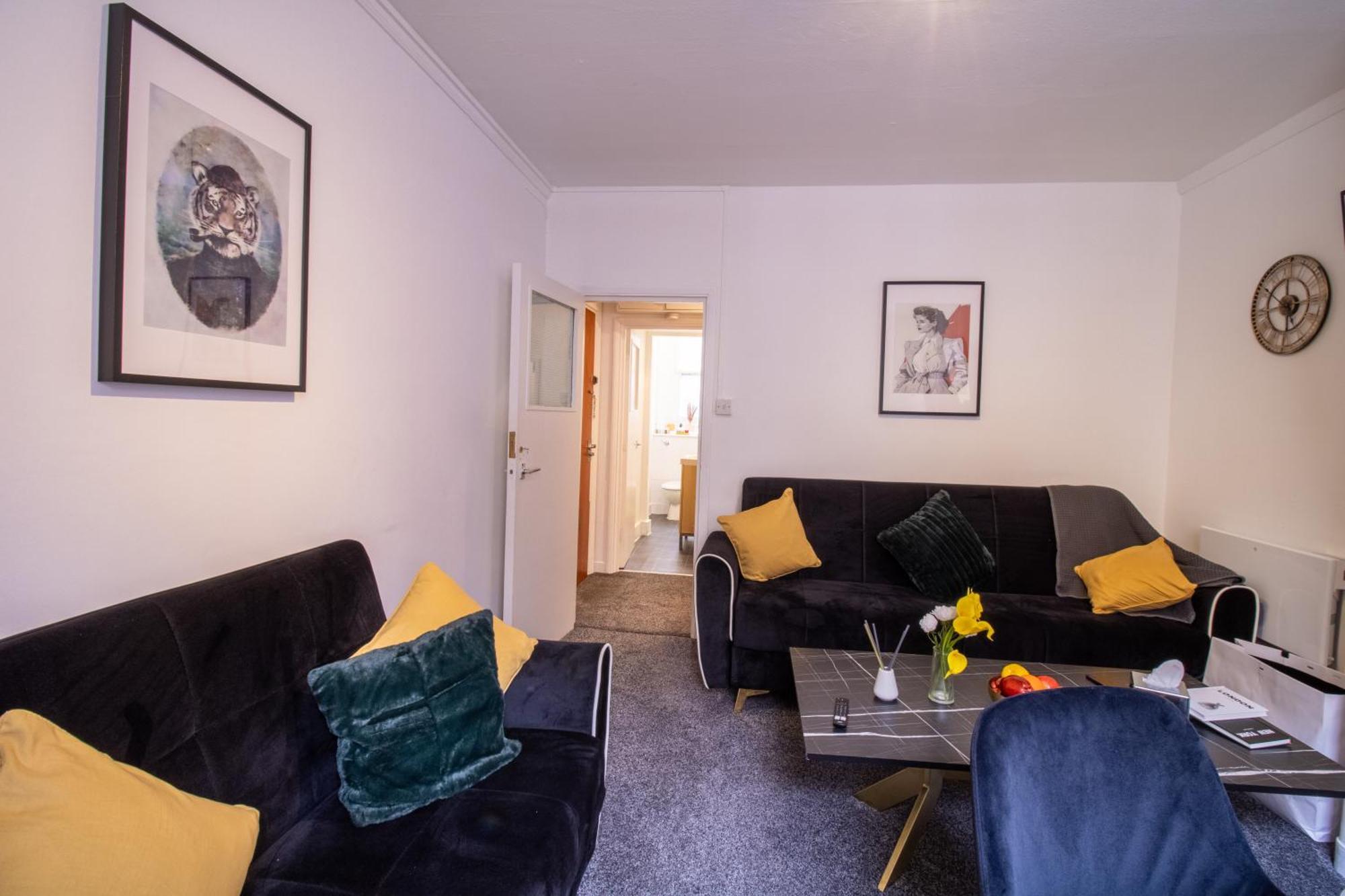 Chic Urban Retreat 1 Bedroom Gem In Covent Garden Лондон Екстериор снимка