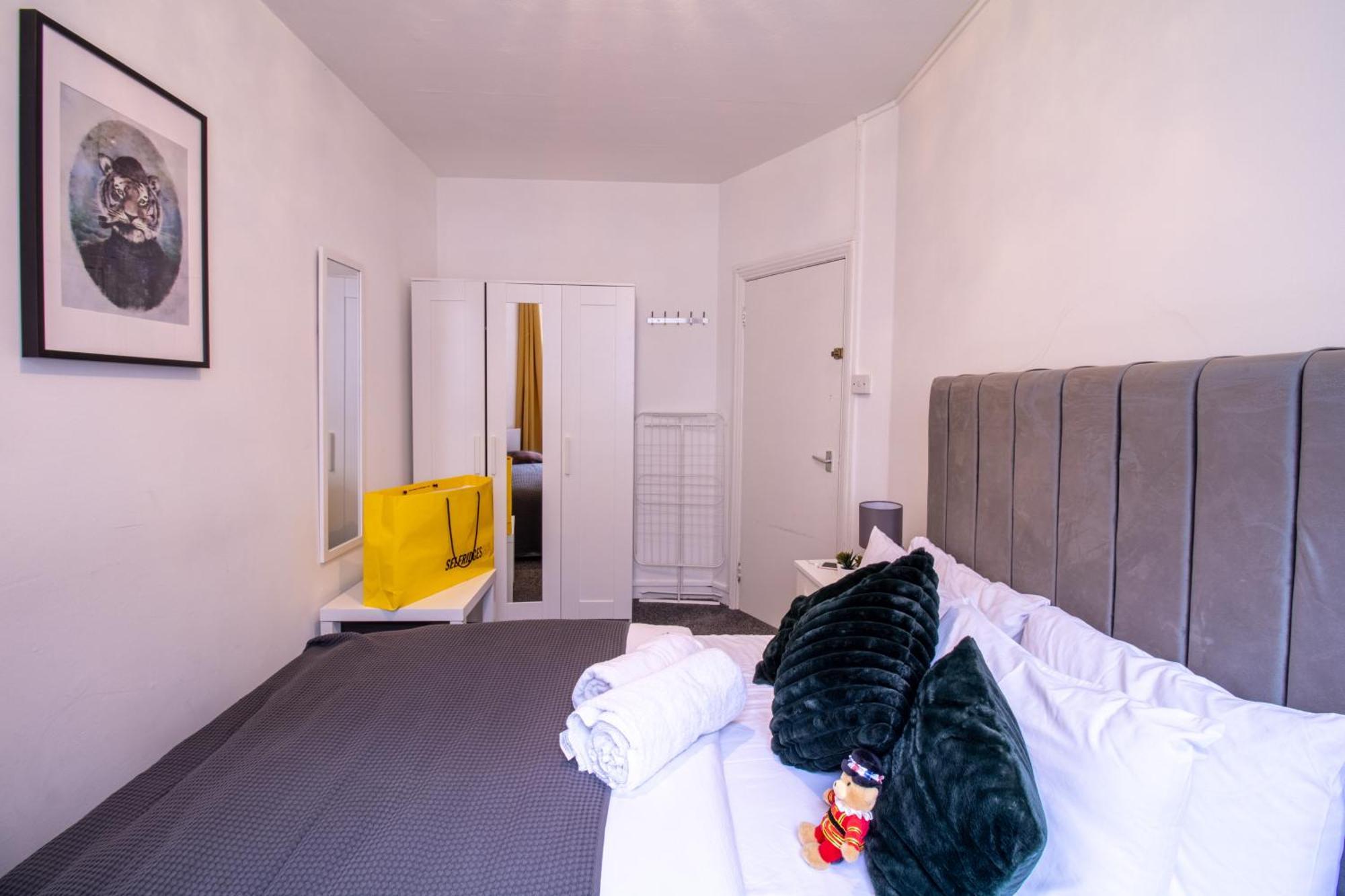 Chic Urban Retreat 1 Bedroom Gem In Covent Garden Лондон Екстериор снимка