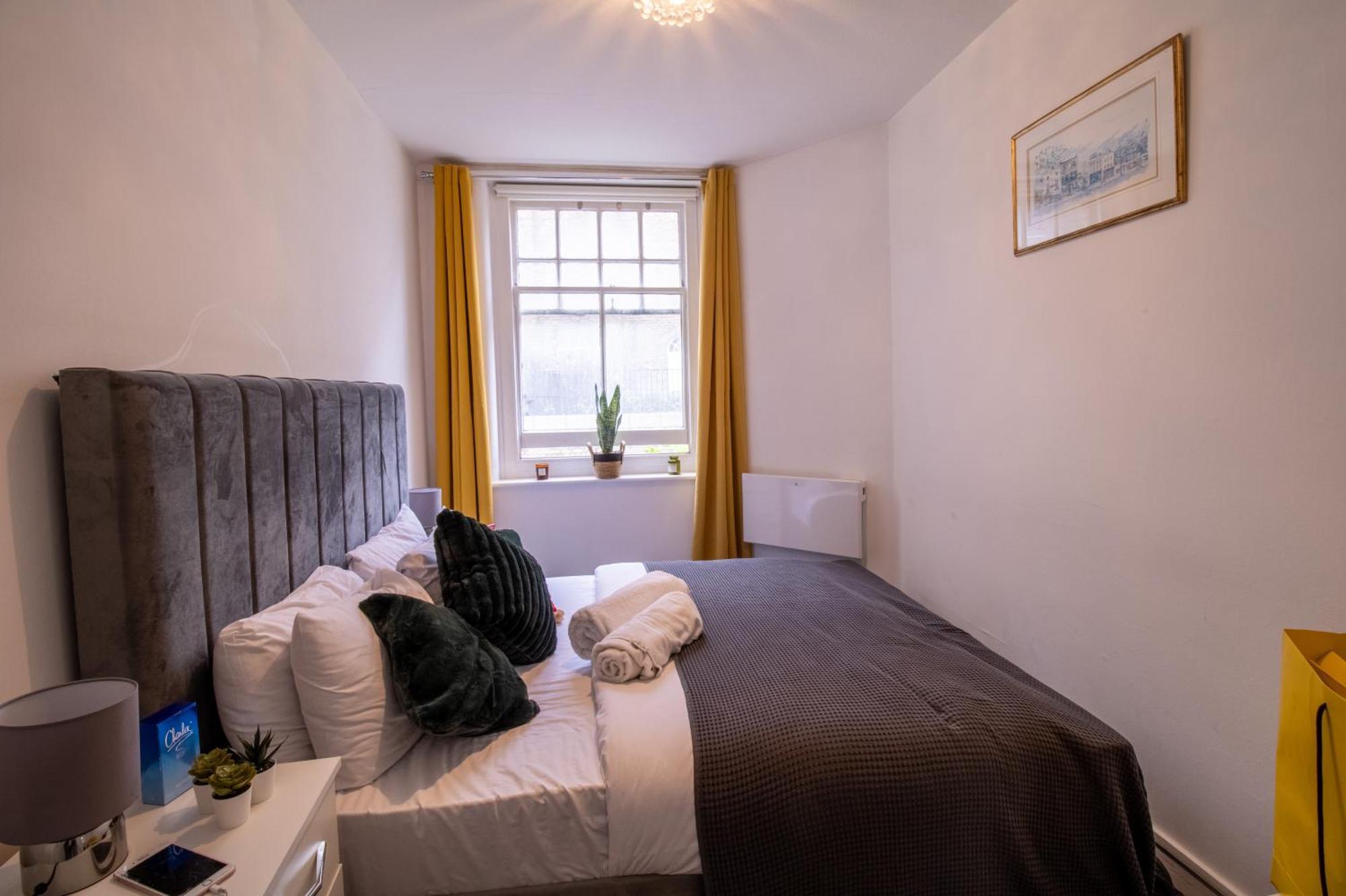 Chic Urban Retreat 1 Bedroom Gem In Covent Garden Лондон Екстериор снимка