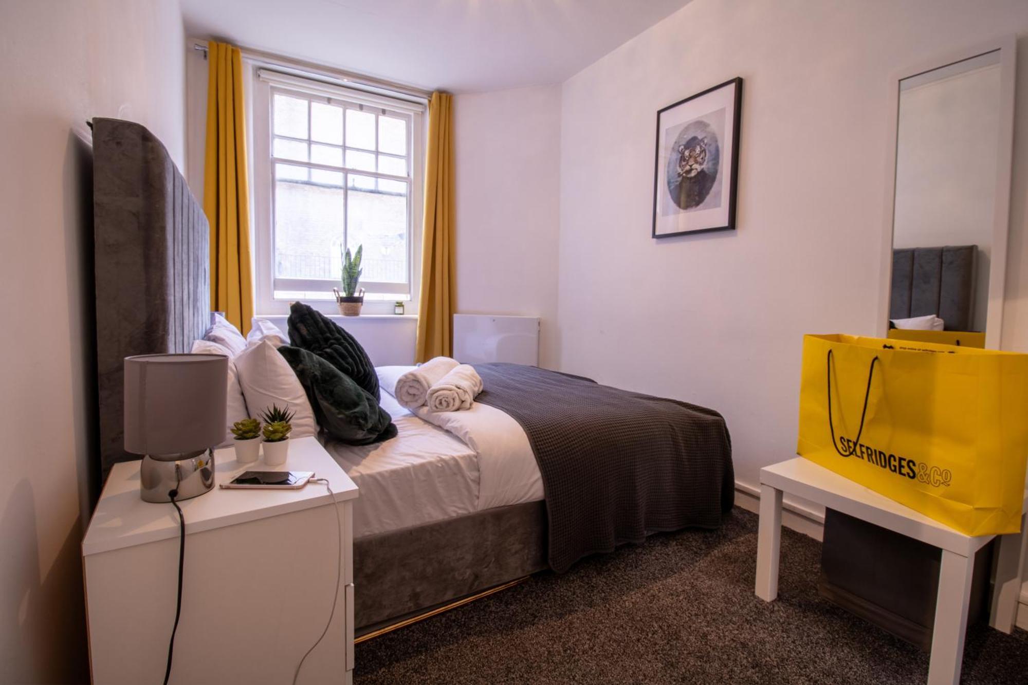 Chic Urban Retreat 1 Bedroom Gem In Covent Garden Лондон Екстериор снимка
