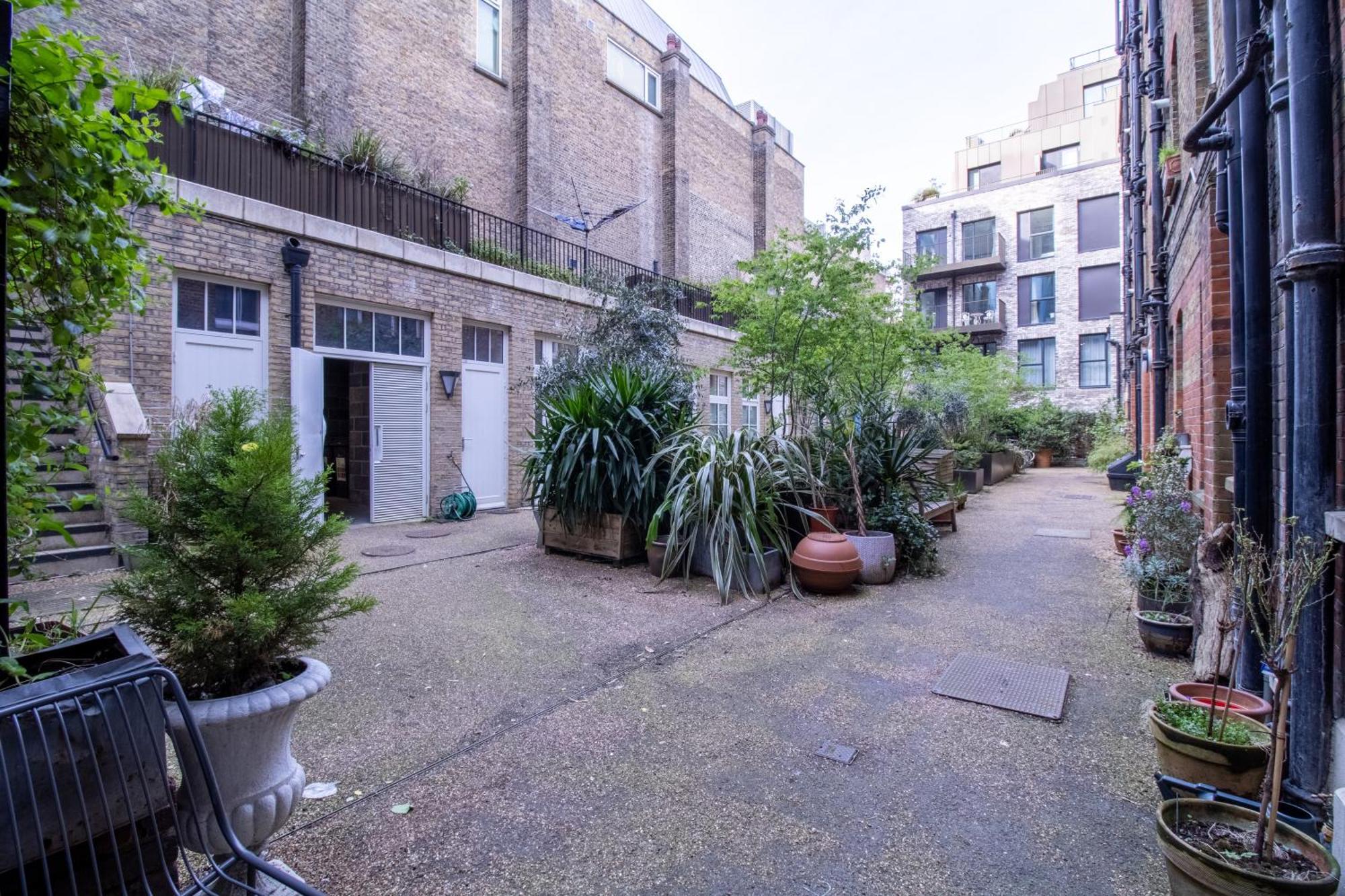 Chic Urban Retreat 1 Bedroom Gem In Covent Garden Лондон Екстериор снимка